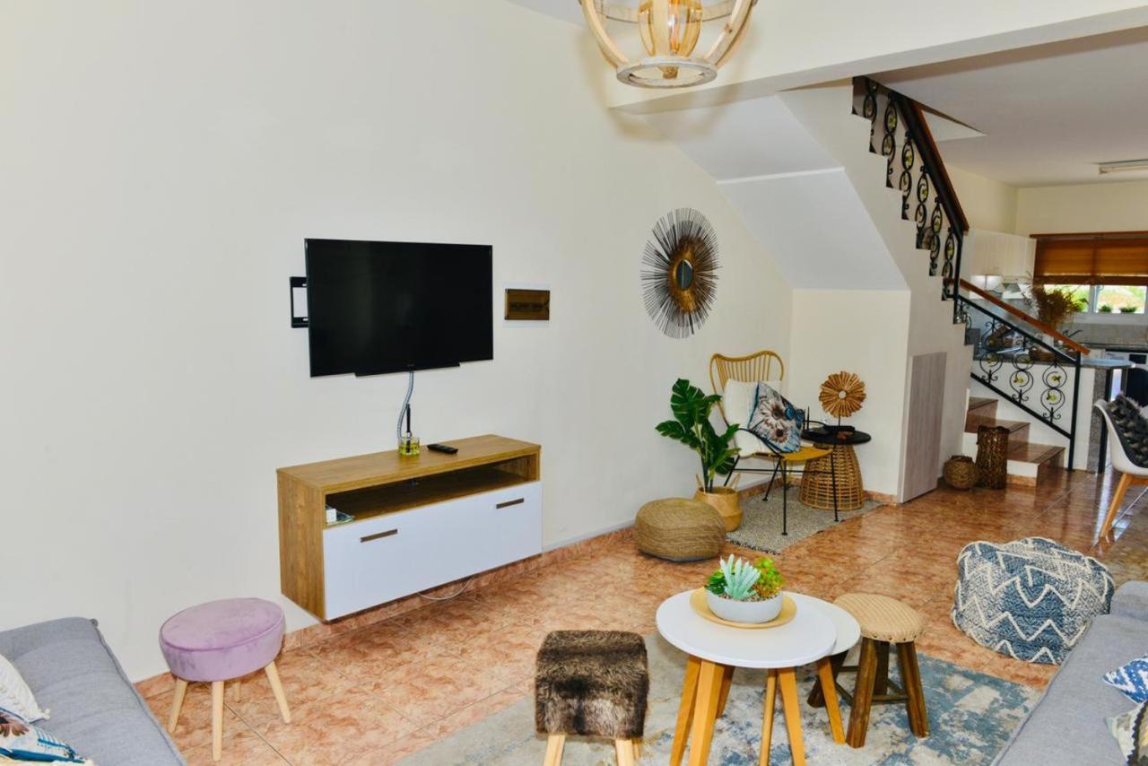 Melanos Residence 2 Bdrm Townhouse With Private Pool Χλώρακα Εξωτερικό φωτογραφία